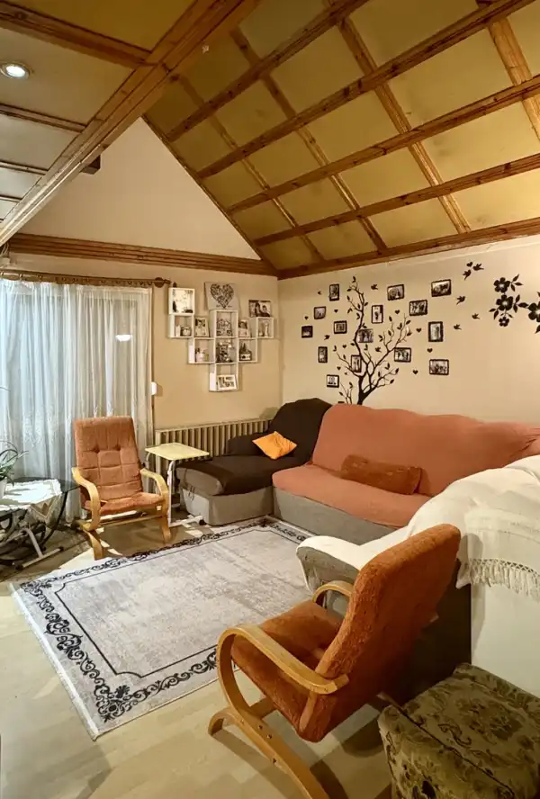 Eladó családi ház, Naszály 3+1 szoba 165 m² 55 M Ft