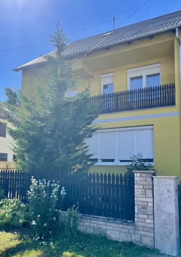 Eladó sorház, Tata 2+2 szoba 125 m² 92 M Ft